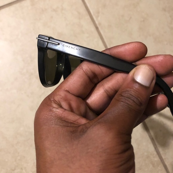 Givenchy Sunglasses - Picture 4 of 6
